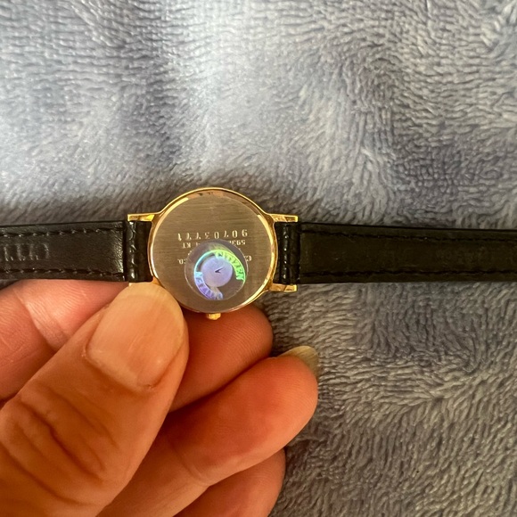 Citizen Vintage New Black Watch, receipt from Bahamas 1990 & $1 Queen Note - Picture 4 of 9